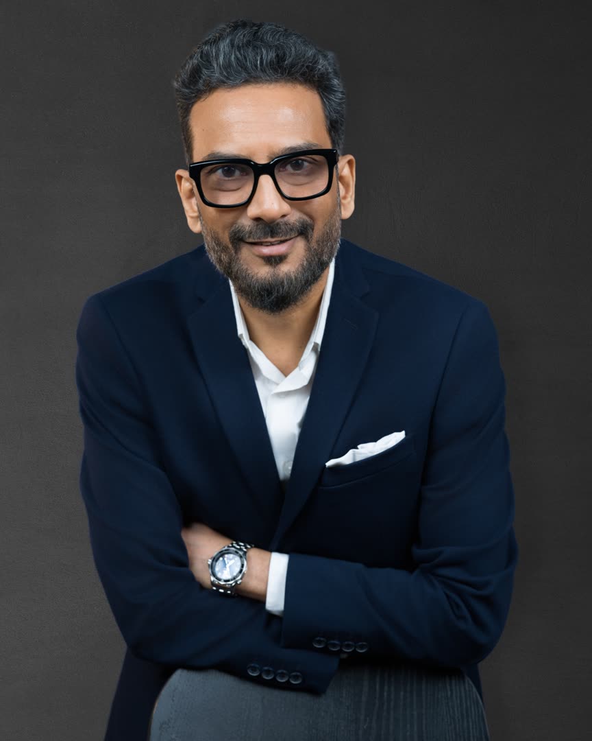 Executive portrait by CameraNvideo Frames